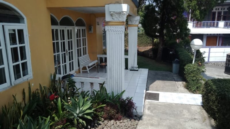 Villa Oak Tree Puncak Bogor (2)