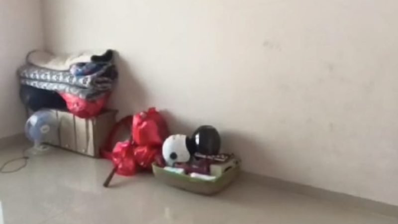 kamar tidur kanan - Aroma Bertasbih