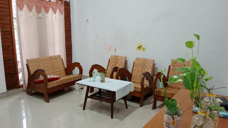 ruang tamu - Aroma Bertasbih
